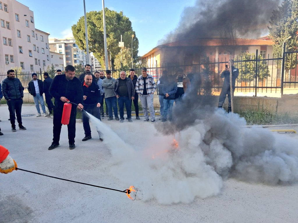 Osmaniye'de Cebelibereket Öğrenci Yurdu'nda Yangın (1)-1