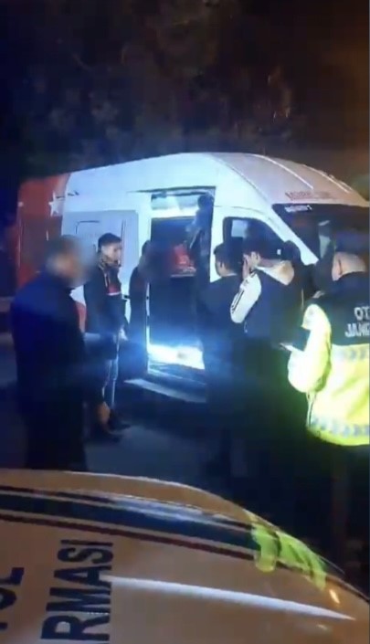 Osmaniye'de İnsan Kaçakçılığı Operasyonu 6 Kaçak Göçmen (1)