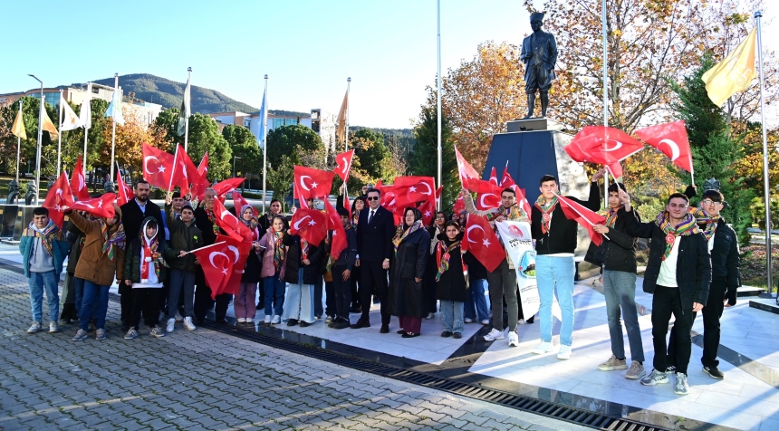 Osmaniye'de Türkmen Öğrencilerden Rektör Uzun'a Ziyarett