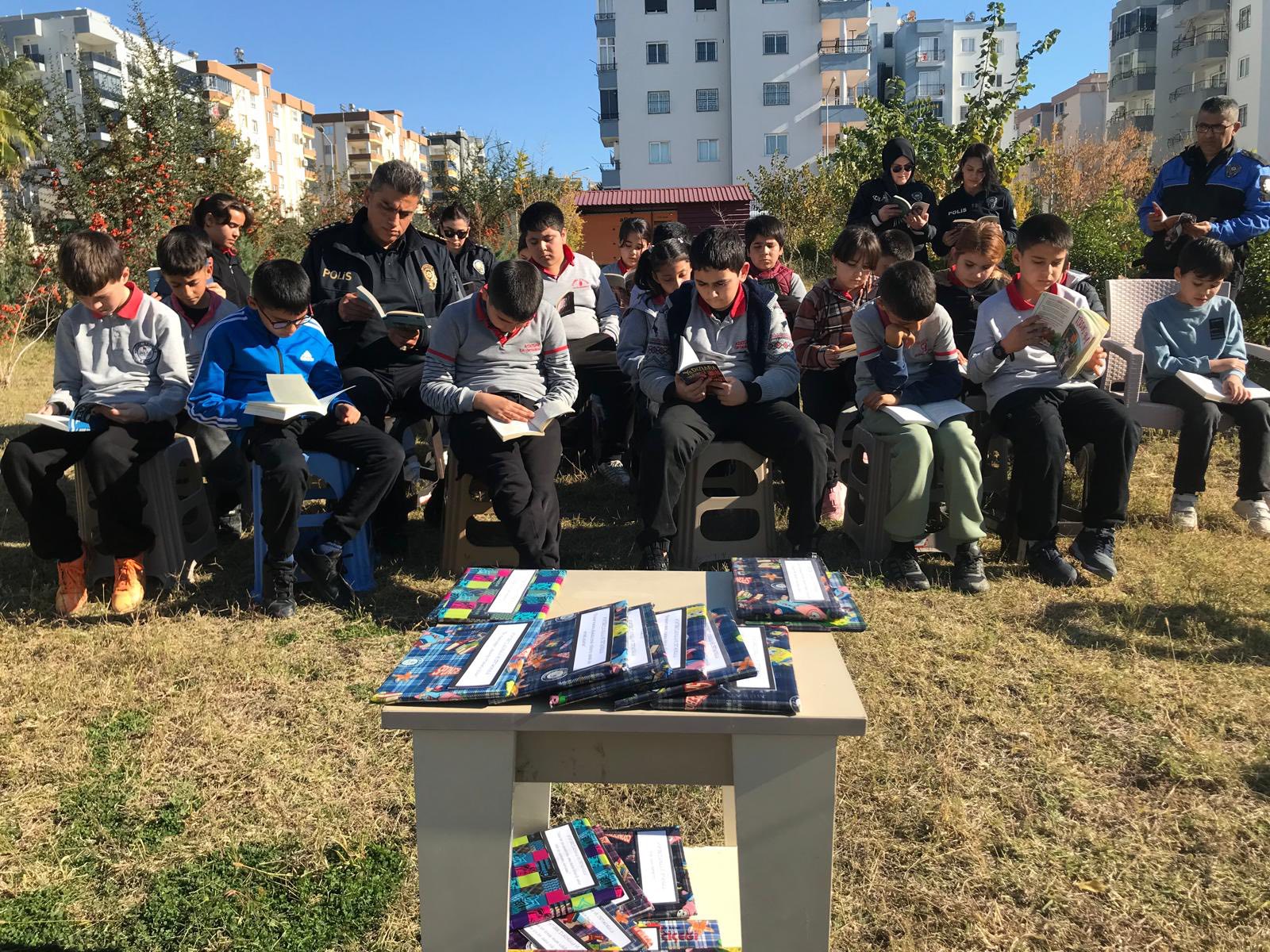 Polis Öğrencikitap Okuma5