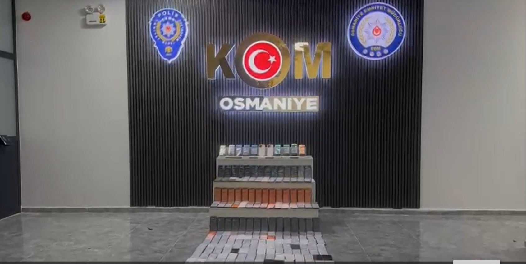 Osmaniye’de otobüste 277 Kaçak Telefon Bulundu-1