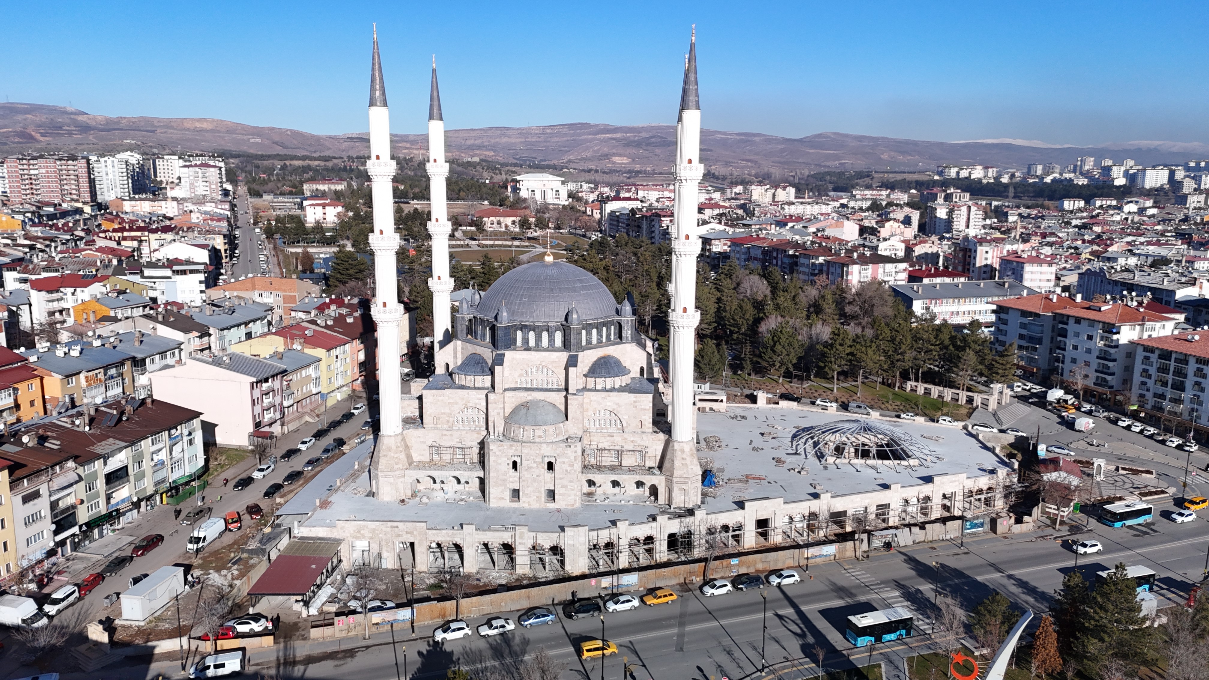 Sivas’ın Sembolü Yükseliyor Merkez Camisi Silüeti Yeniledi (4)
