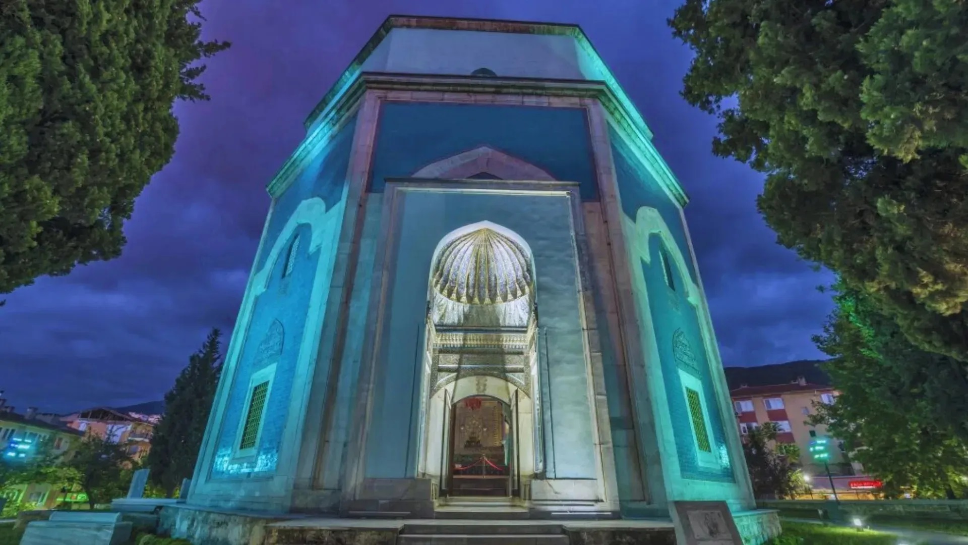 Türk Mavisi Çiniden Efsaneye, Koruyucu Renk (1)-2