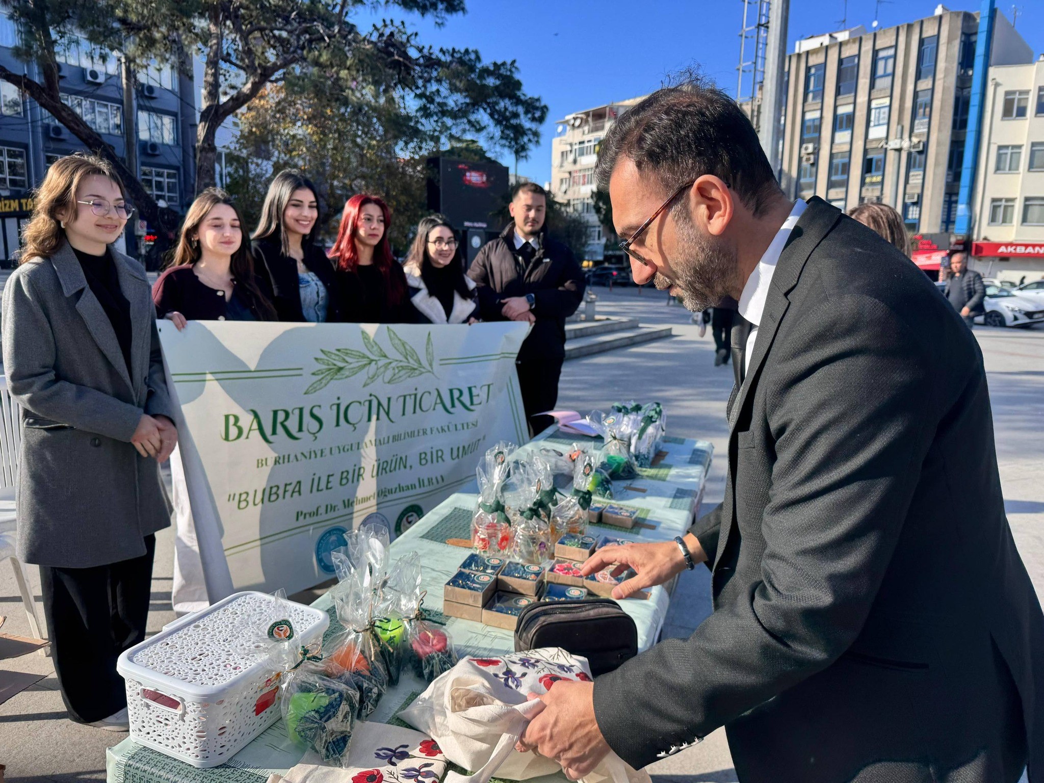 Üniversiteli Gençlerden Filistinli Çocuklara Umut Projesi!