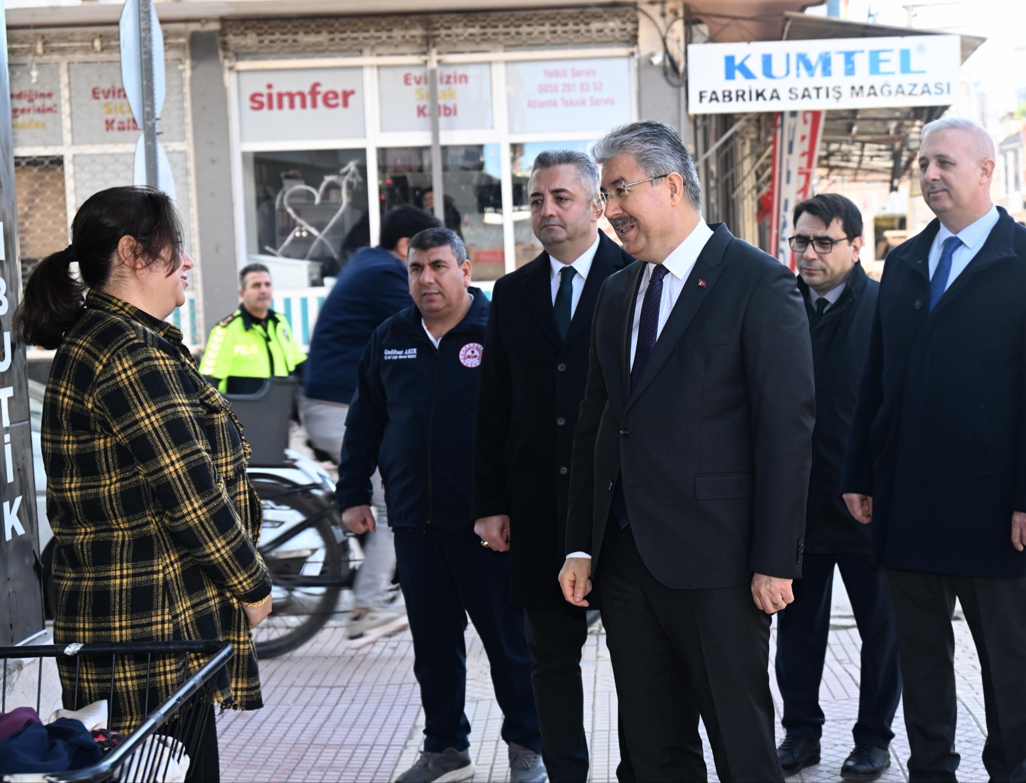 Vali Yılmaz Osmaniye Sokaklarında Esnafın Yanında (1)
