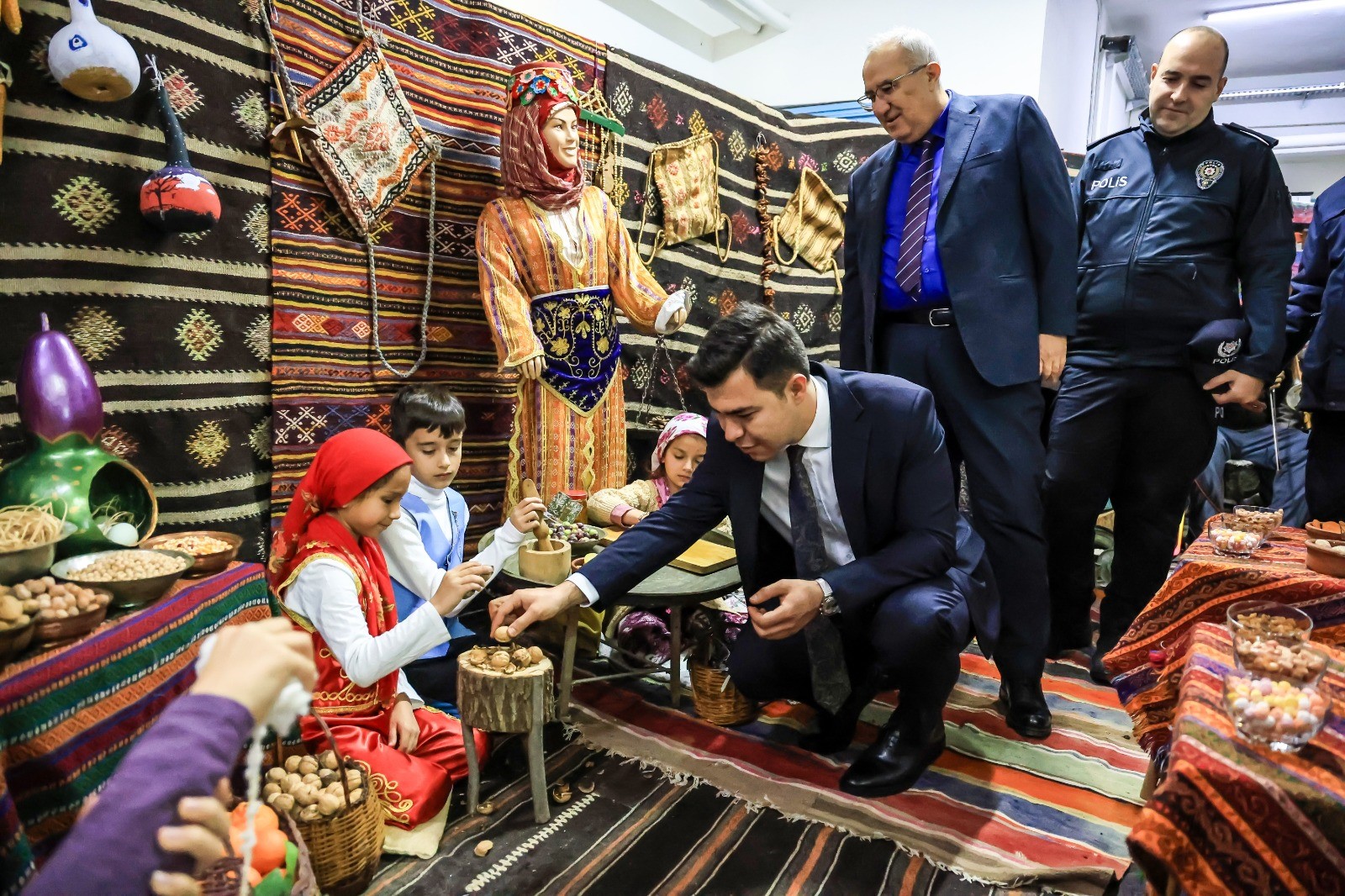 Yöresel Kültür Şöleni Öğrenciler Geçmişi Canlandırdı (4)