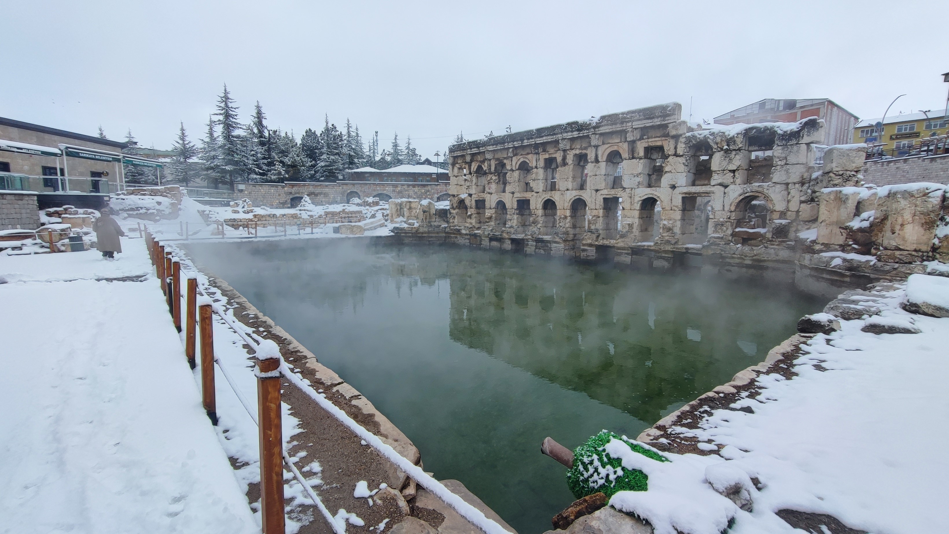 2 Bin Yıllık Tarih Beyaza Büründü Masalsı Manzara (1)