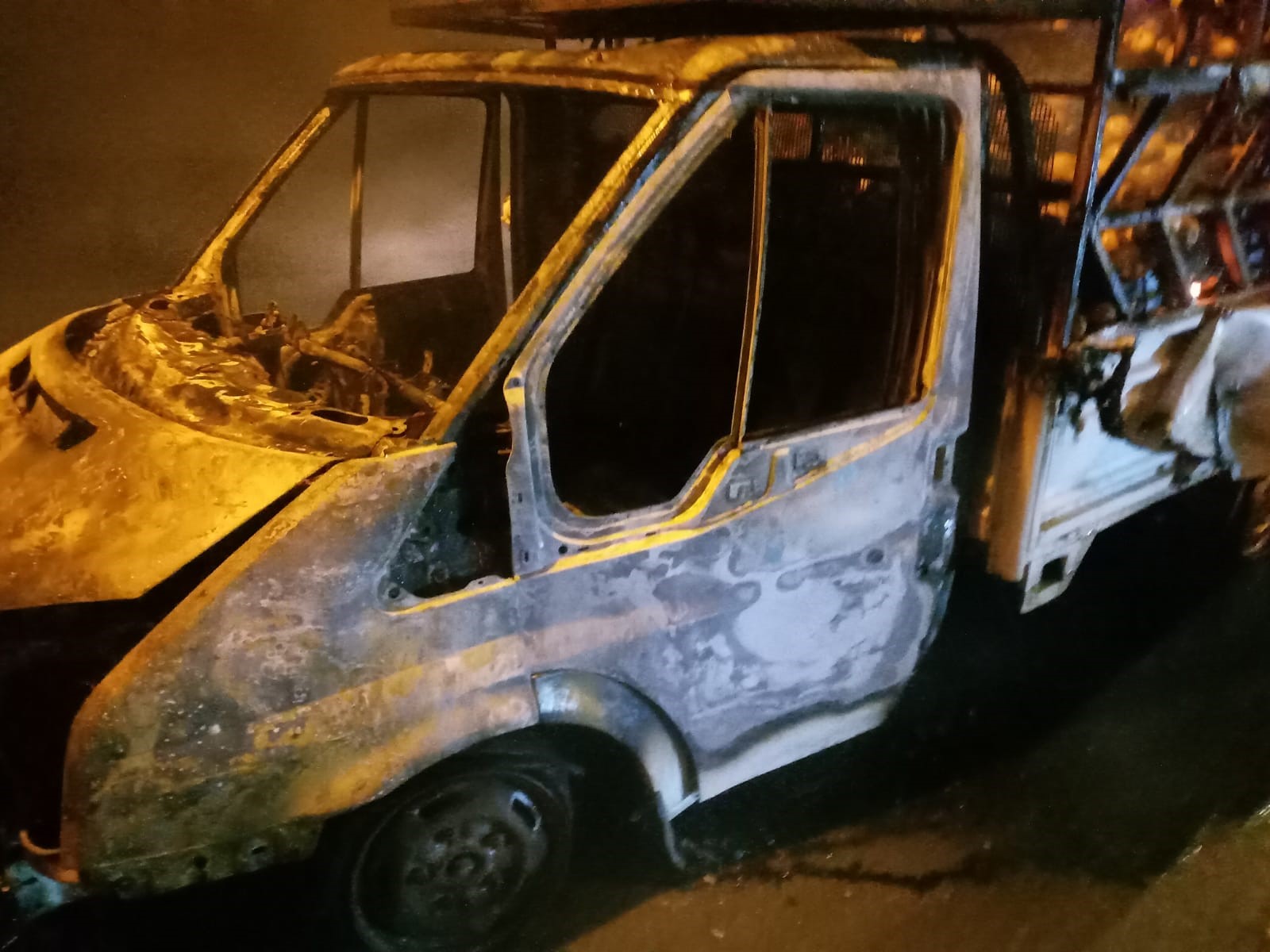 Osmaniye'de Mandalina Yüklü Kamyonet Alevlere Teslim Oldu 3