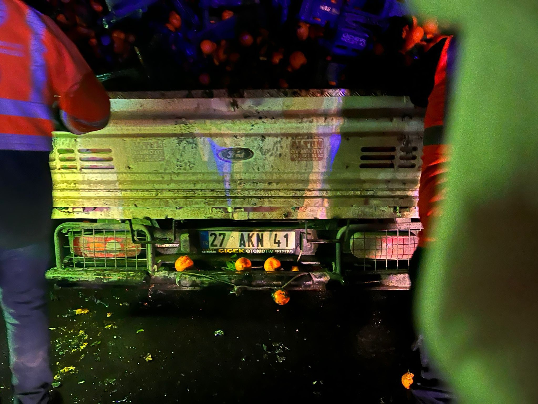 Osmaniye'de Mandalina Yüklü Kamyonet Alevlere Teslim Oldu 2