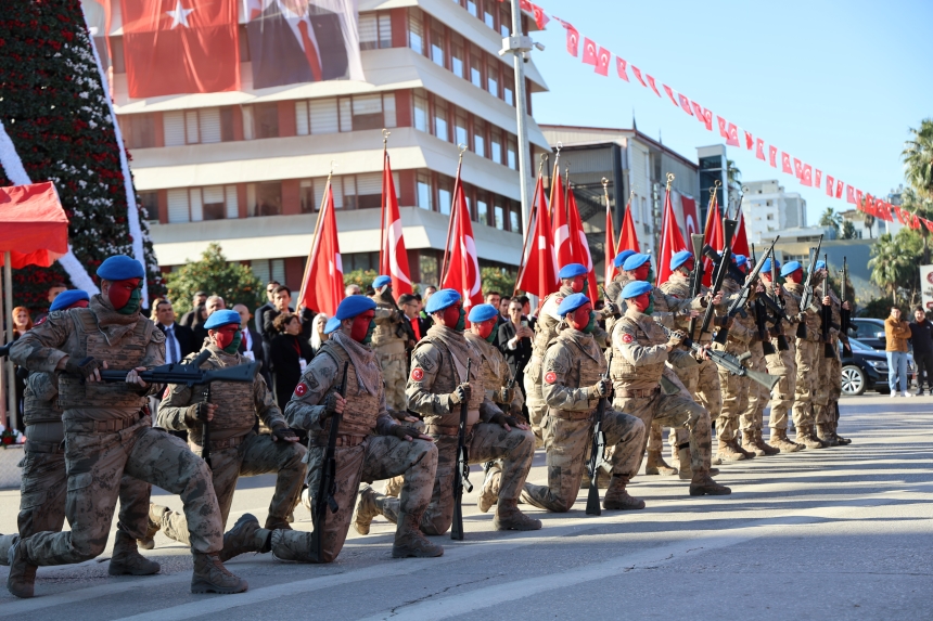 Adana’da 5 Ocak Gururu 500 Metrelik Dev Türk Bayrağı (6)