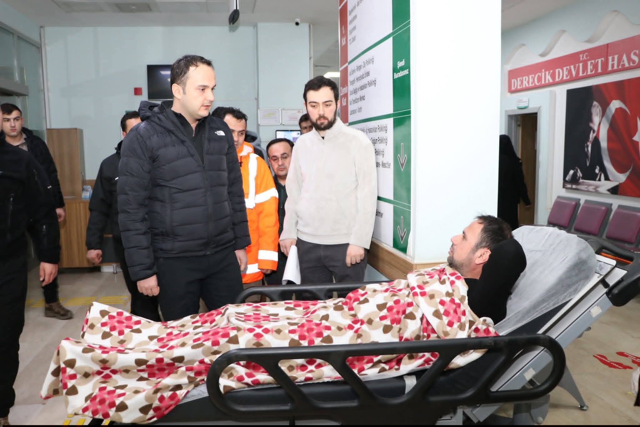 Akaryakıt İstasyonunun Çatısı Çöktü 8 Kişi Yaralandı!