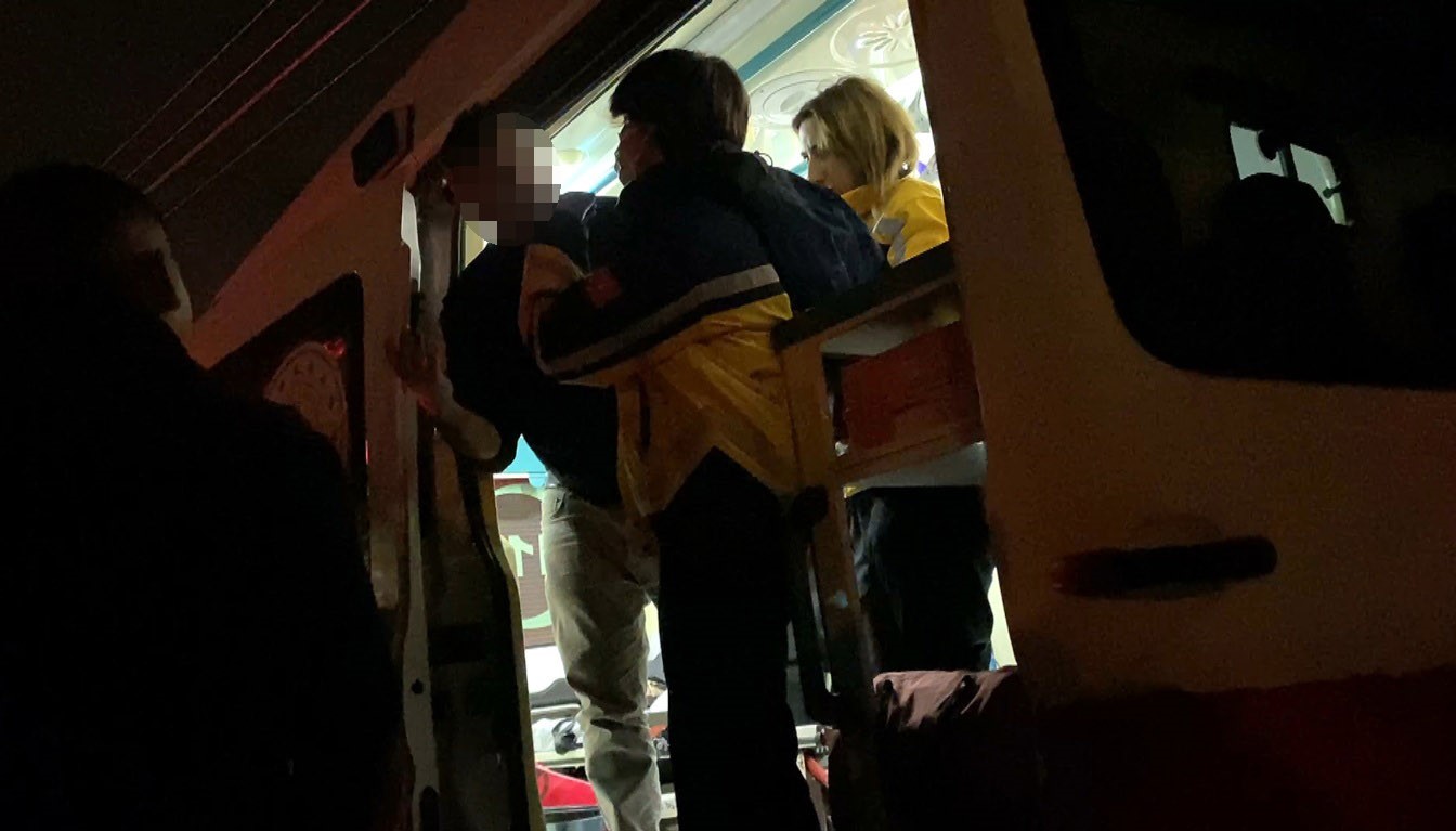 Alkollü Ve Ehliyetsiz Sürücü Polisi Beğenmedi Başka Polis İstedi-1