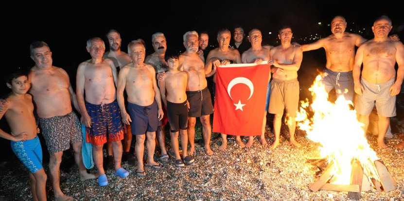 Antalya 2026 Yeni Yil Denizde Karsilandi1