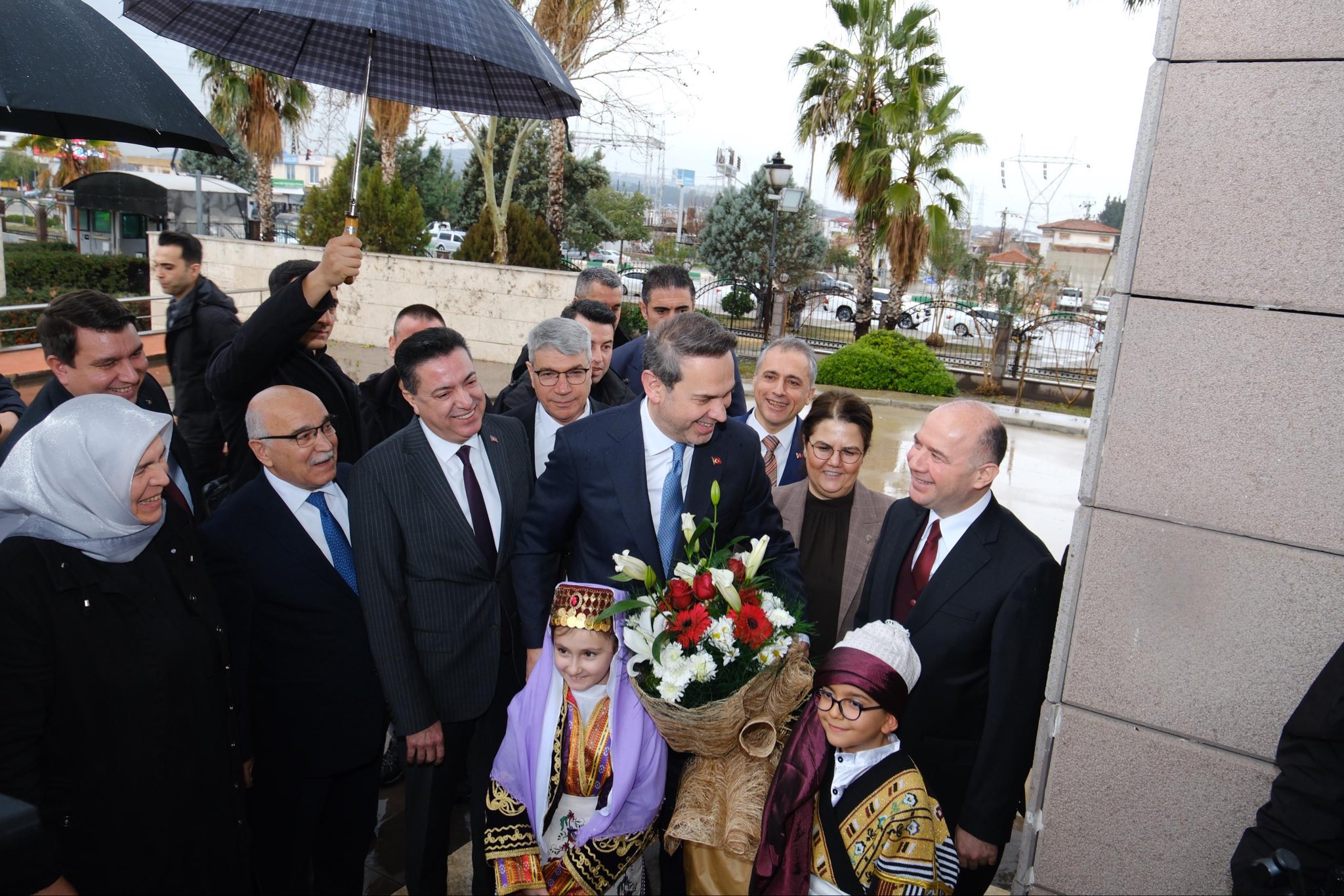 Bakan Bayraktar Ve Derya Yanık Osmaniye’de Bir Araya Geldi-1