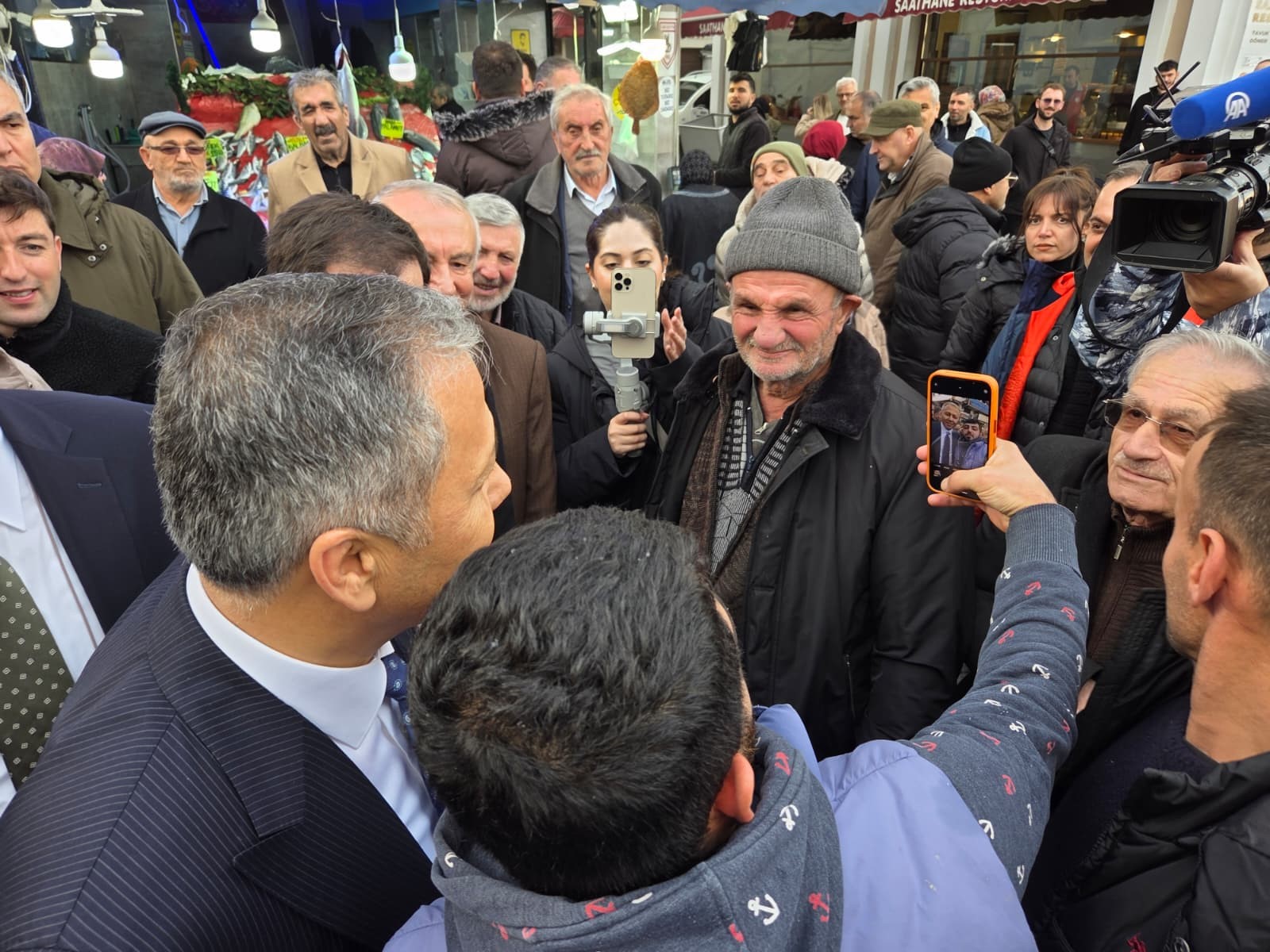 Bakan Yerlikaya Esnaf Ve Vatandaşlarla Bir Arada!2