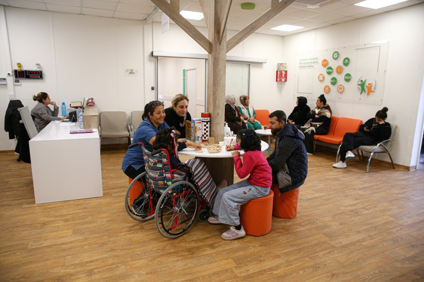 Depremzede Gençlere Çocuk İyilik Merkezi (7)