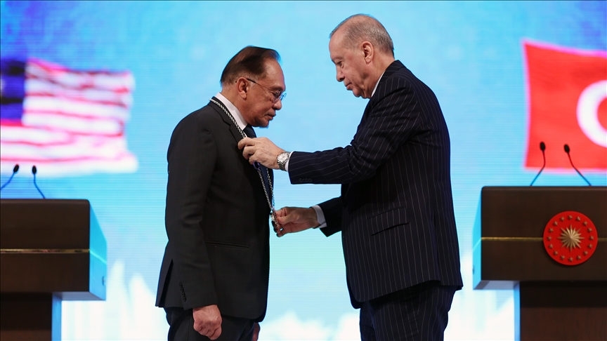 Erdoğan Ve Enver Ibrhim Aa