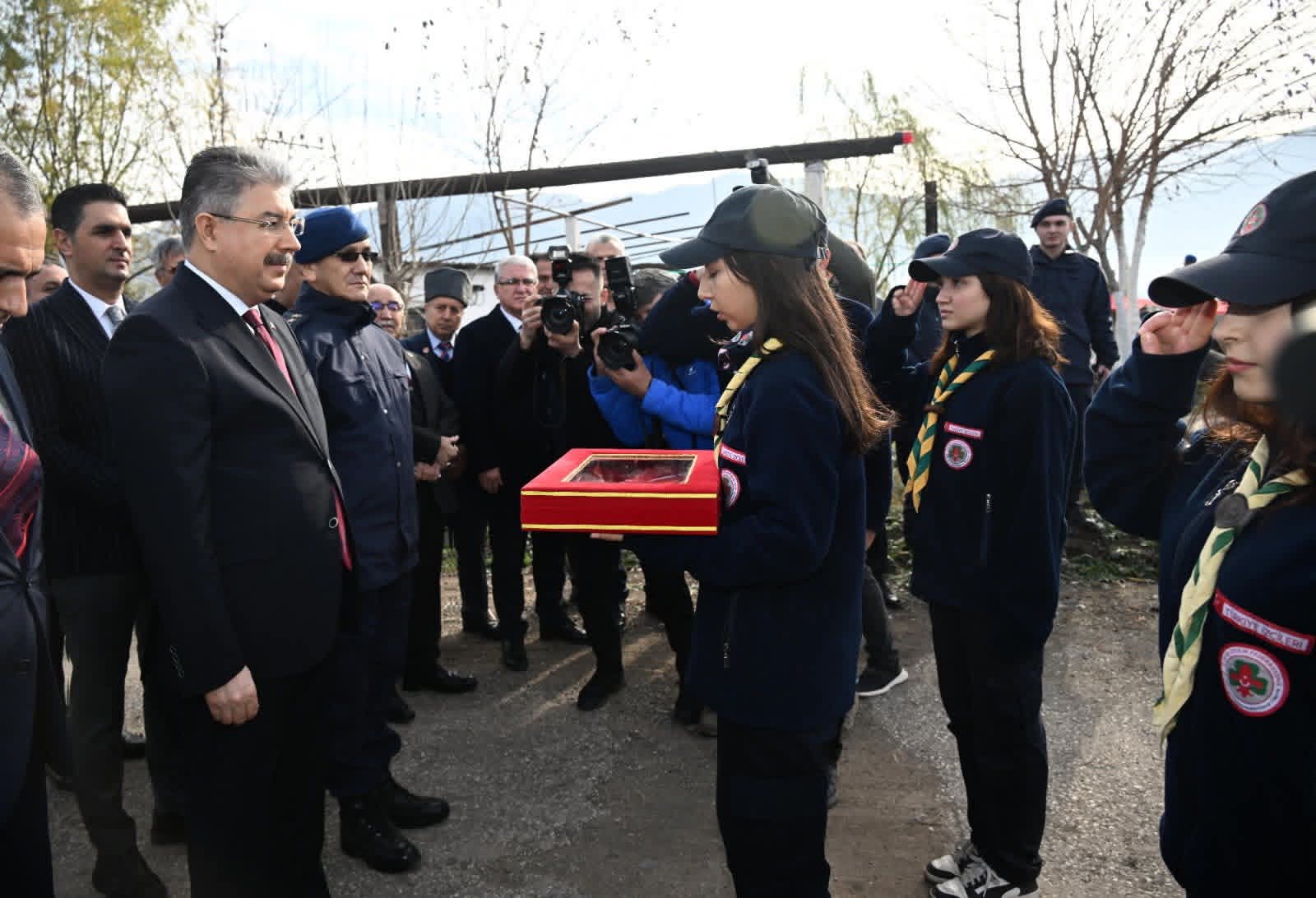 Osmaniye şehitlerine yürüyor