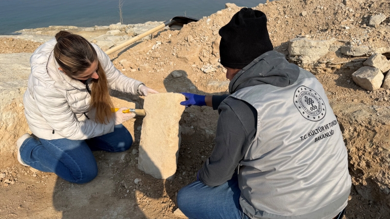 Göbeklitepe’dekilere Benzeyen 11 Bin Yıllık ‘T’ Taşlar Bulundu!-1