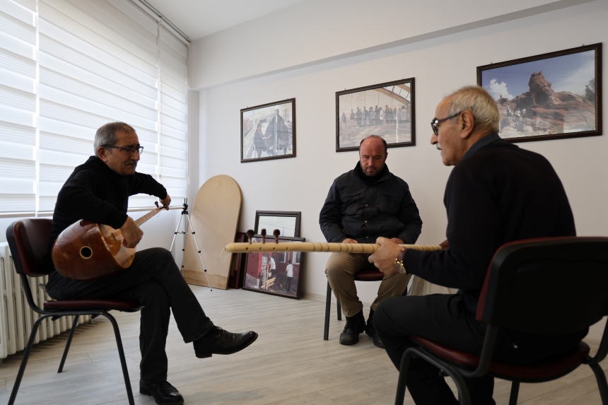 Görmeyen Gözler, Hayata Açılan Notalar (3)