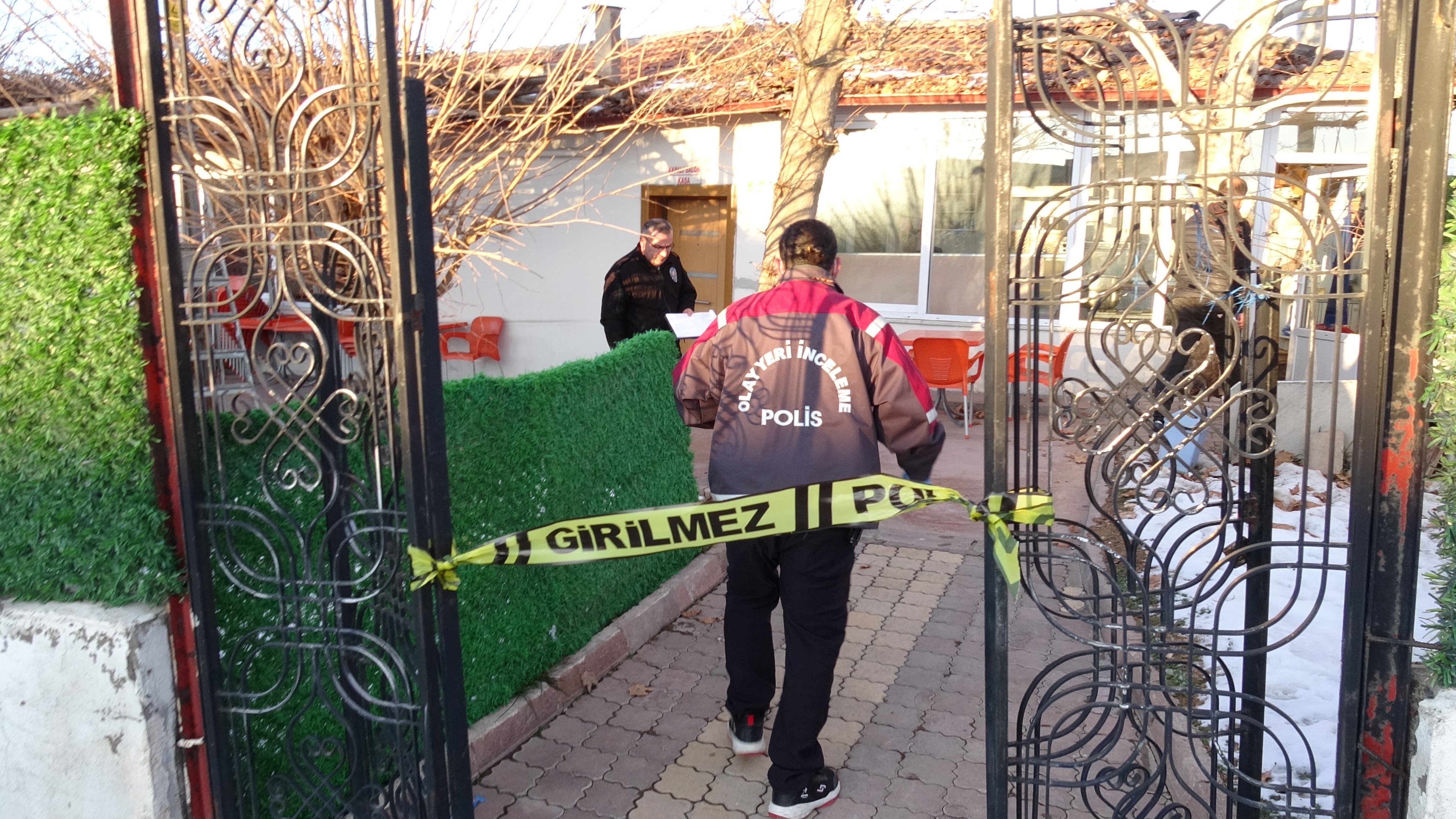 Hurdacılar Sitesi’nde Silahlı Saldırı 1’I Ağır 4 Kişi Yaralandı!