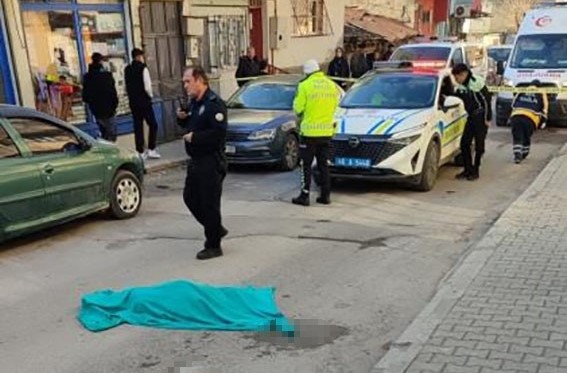 Kamyonetin Çarptığı 6 Yaşındaki Çocuk Olay Yerinde Can Verdi (1)-1