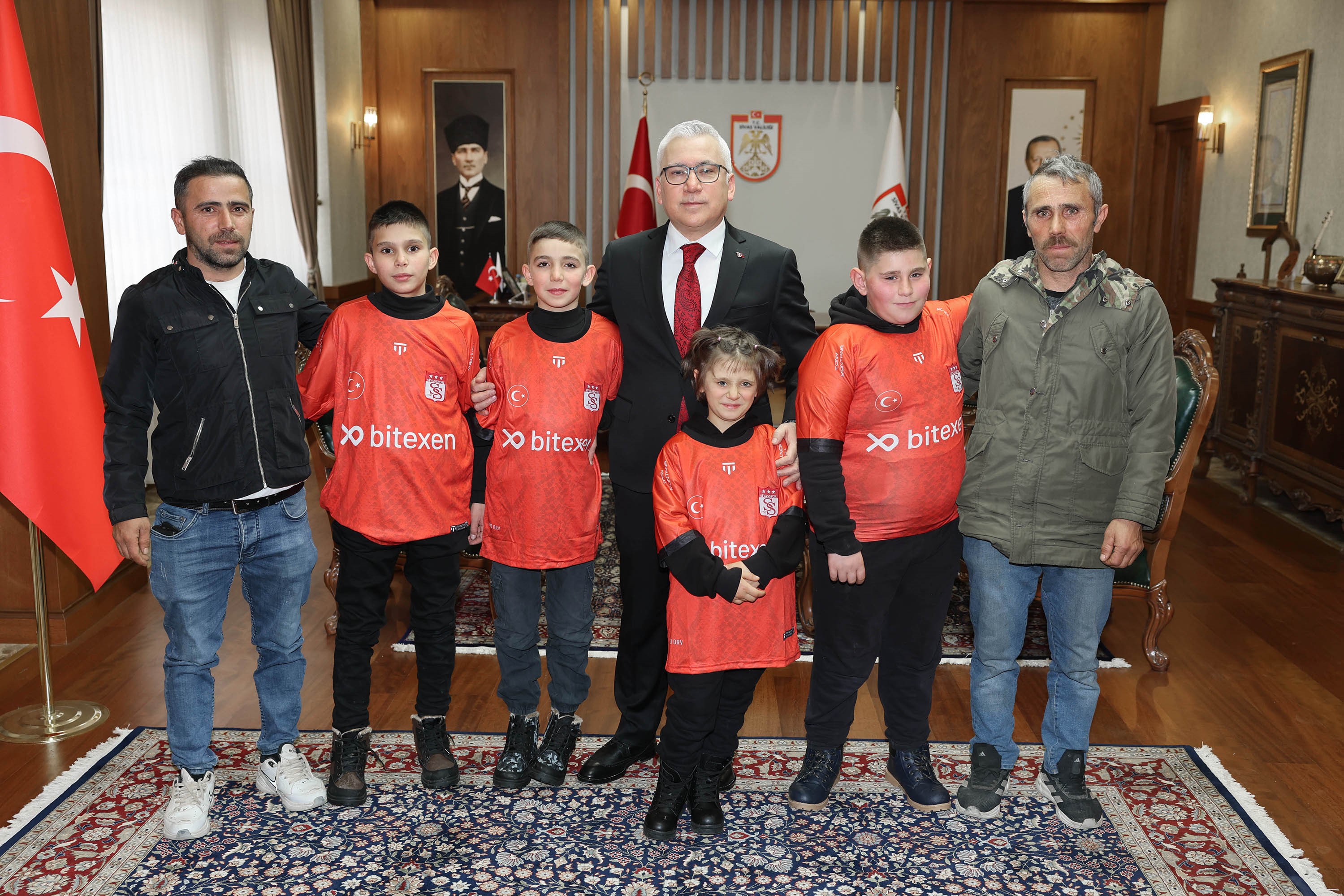 Kardan Kız Kulesi Valilikte Ödüllendirildi-1