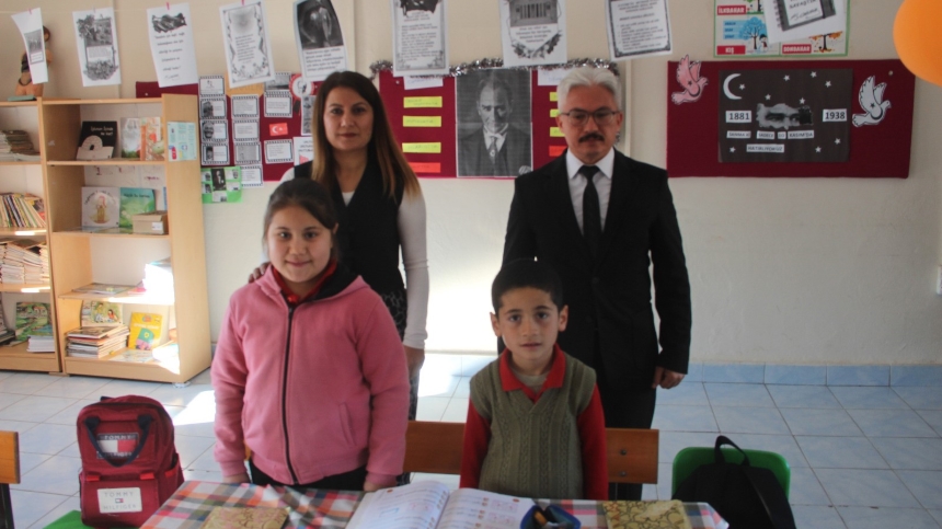 Mersin’de 2 Öğrencili Köy Okulunda Karne Sevincii̇ (2)