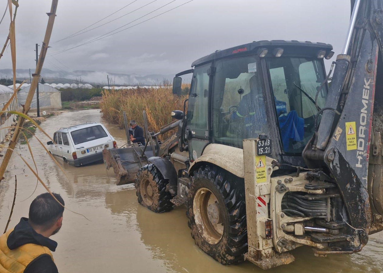 Mersin’de Selin Ardından Temizlik Ve Tahliye Seferberliği-1