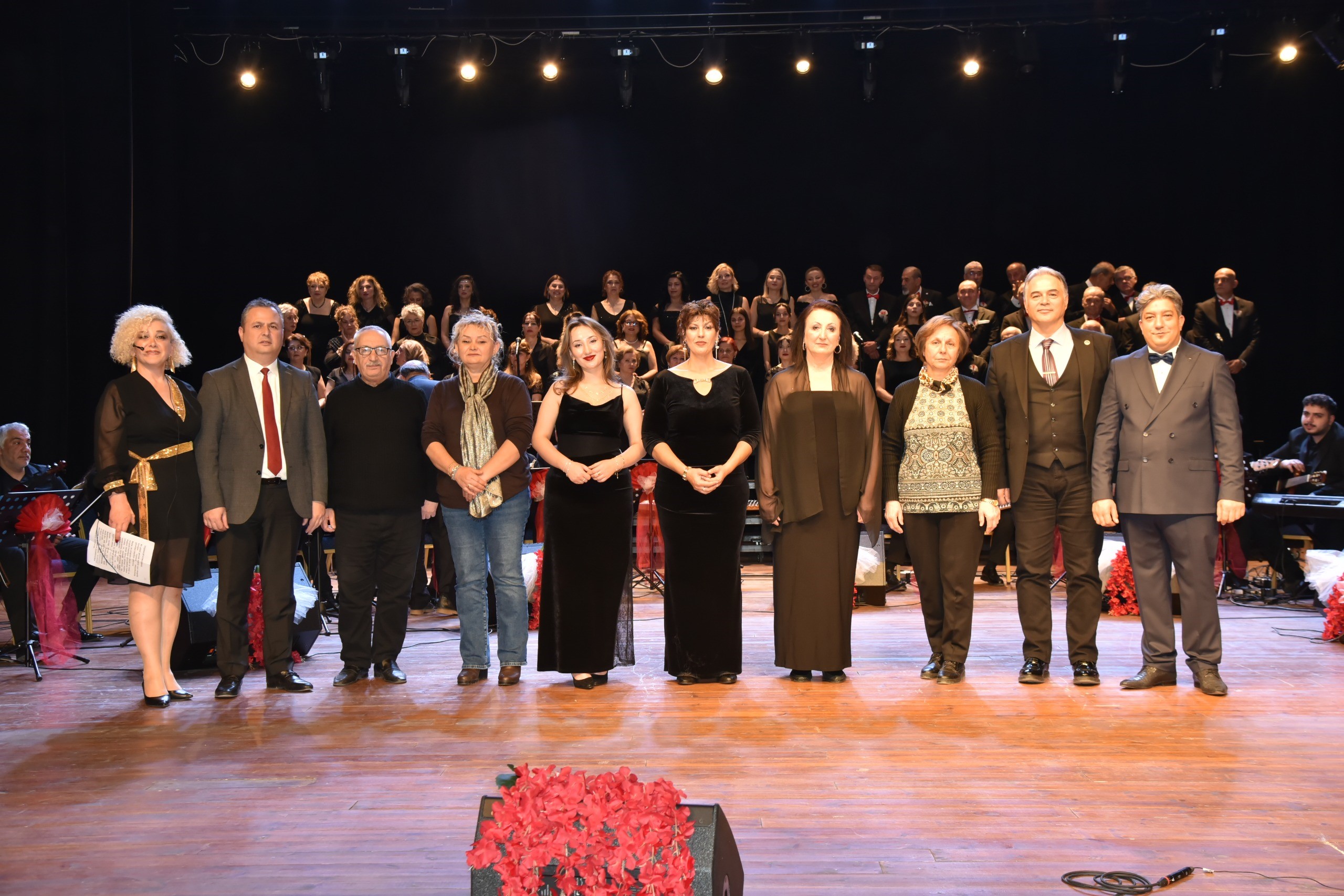 Nesilleri Buluşturan Konser Ayakta Alkışlandı-1
