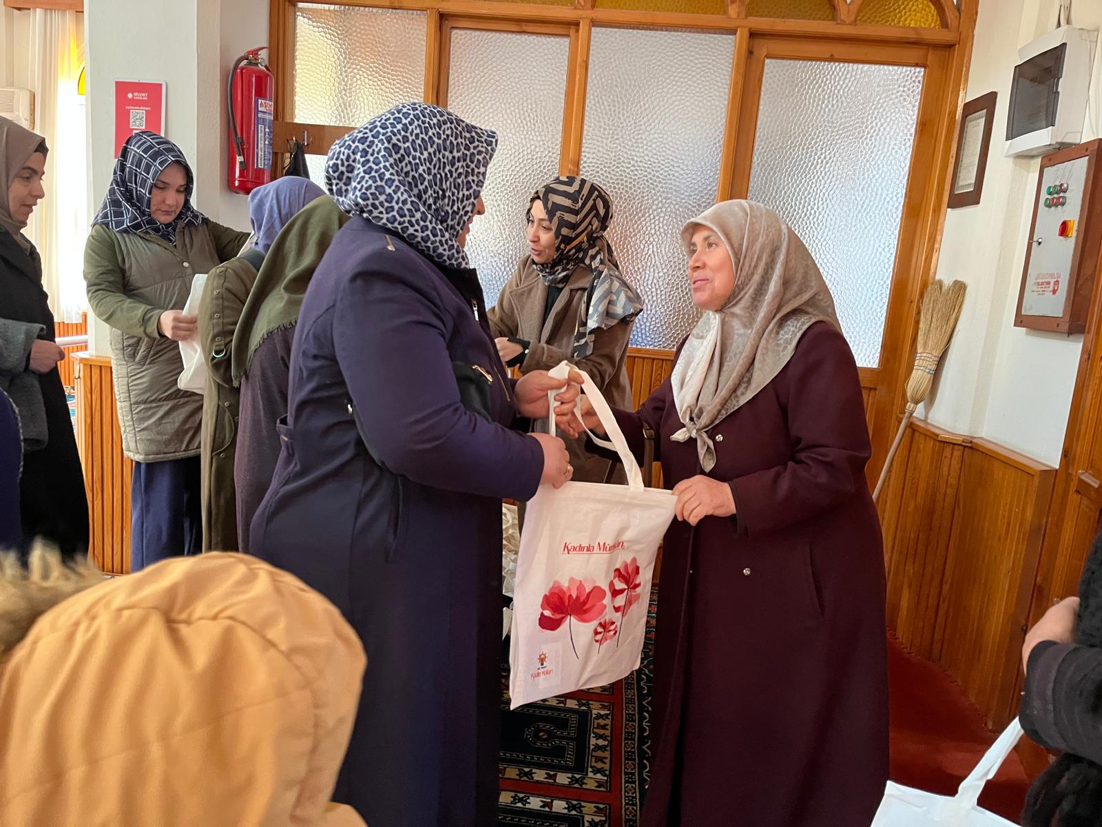 Osmaniye Ak Parti Kadın Kolları Miraç Kandilinde Gönülleri Isıttı!2