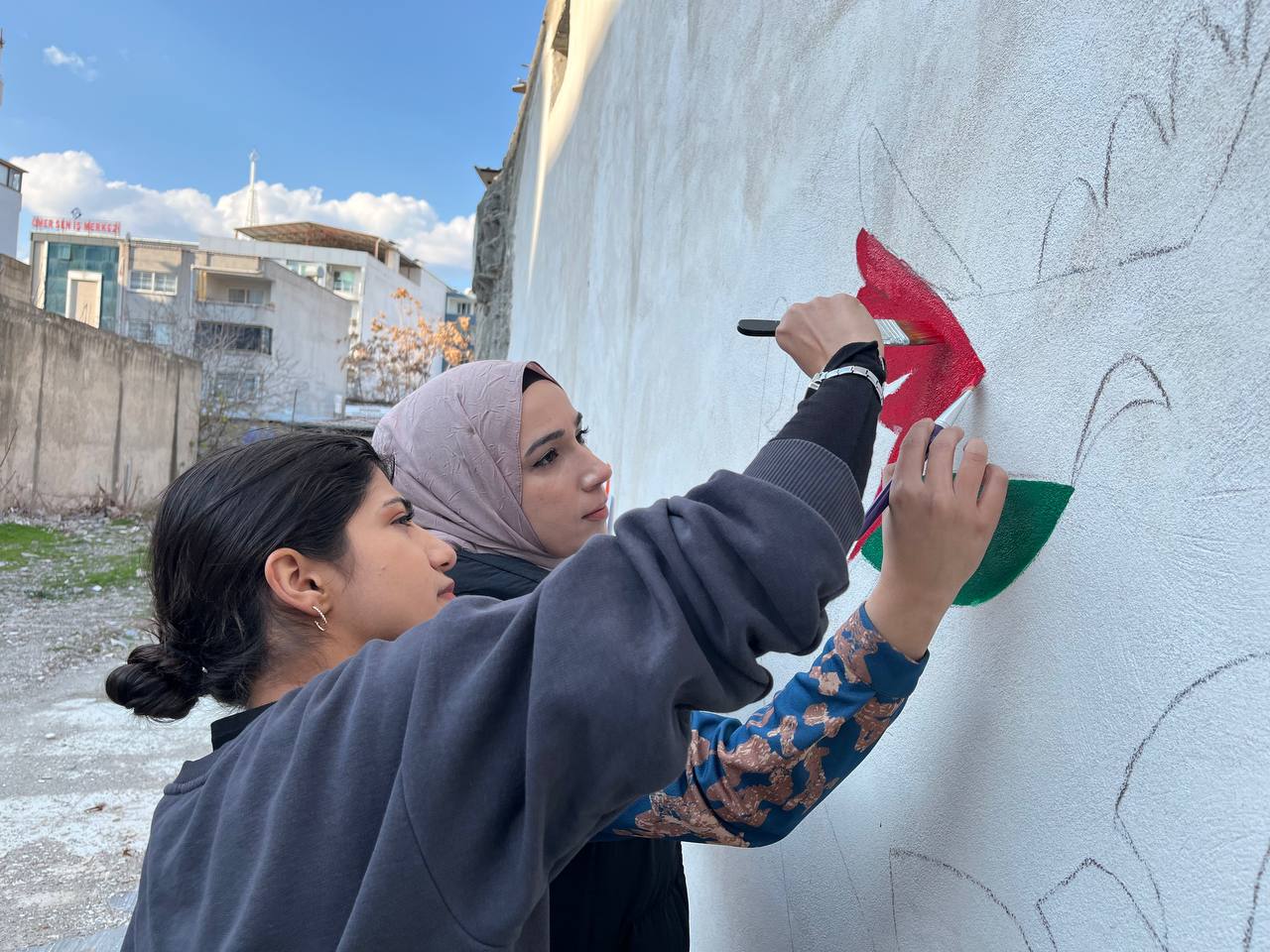 Osmaniye Ak Parti Kadın Kollarından Gazze Temalı Duvar Çalışması!1