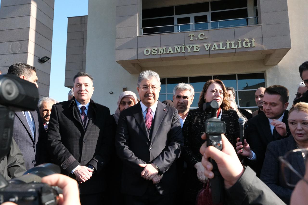 Osmaniye Vali Yılmaz'ı Gözyaşları Ve Alkışlarla Uğurladı (1)