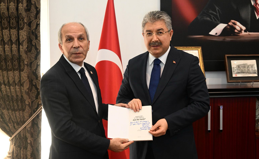 Osmaniye Valisi Erdinc Yilmaz Kim Ne Yazdi Kitap1