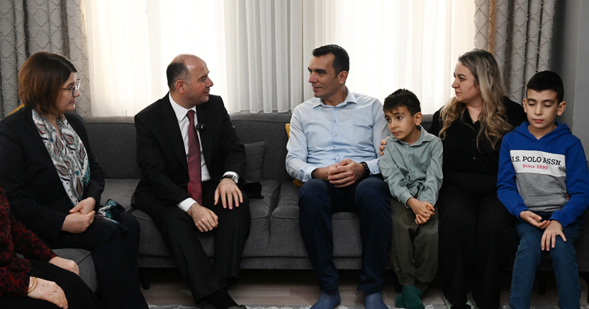 Osmaniye Valisi Mehmet Fatih Serdengecti Gazi Aileleri