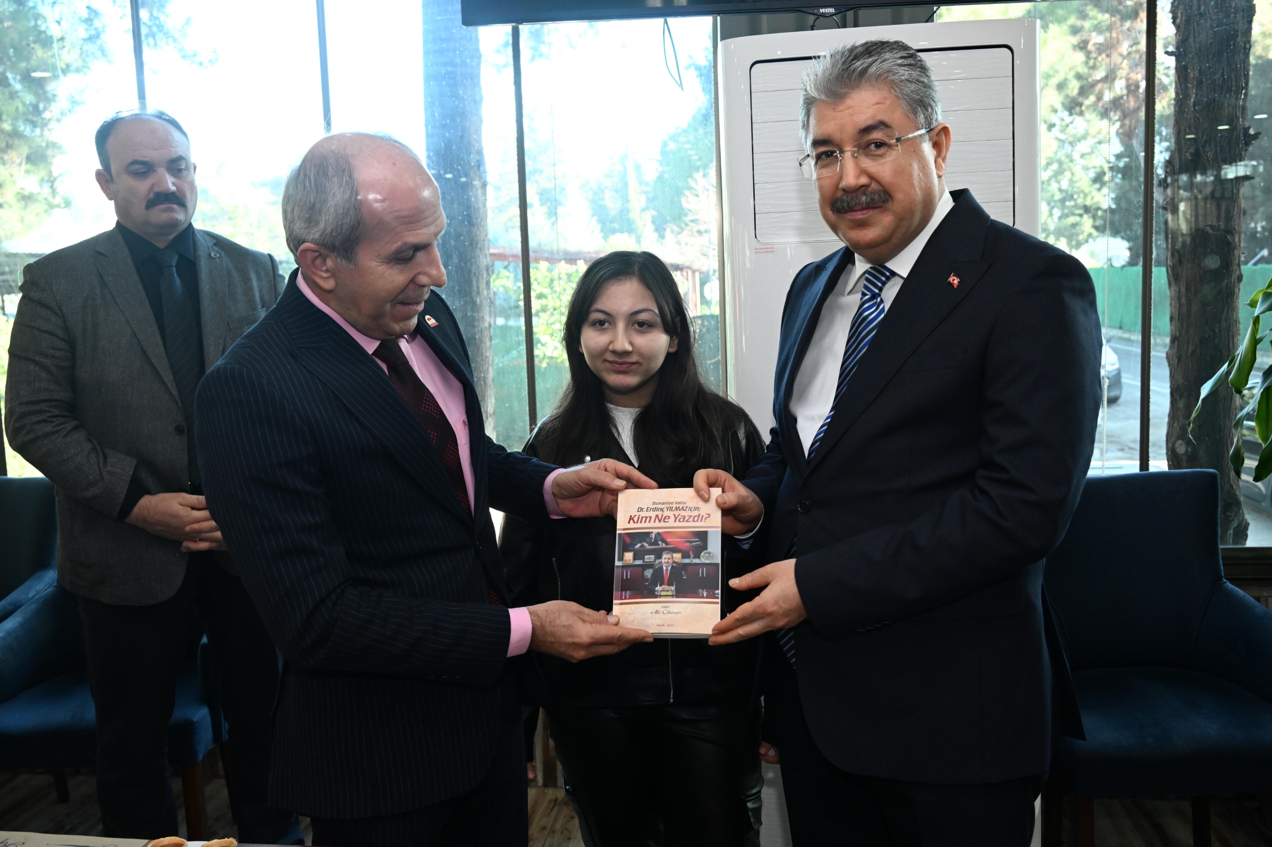 Osmaniye Valisi Yılmaz'dan Basınla Kahvaltıda Vedaa (1)