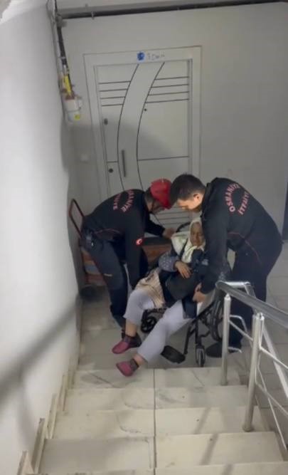 Osmaniye’de Elektrik Kesildi, İtfaiye Yetişti (1)