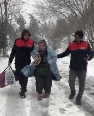 Osmaniye'de Kar Esaretii (1)