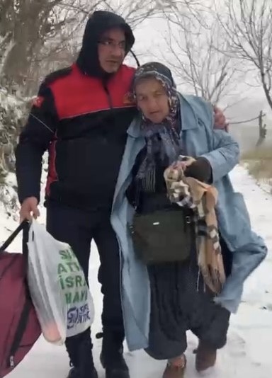 Osmaniye'de Kar Esaretii (2)