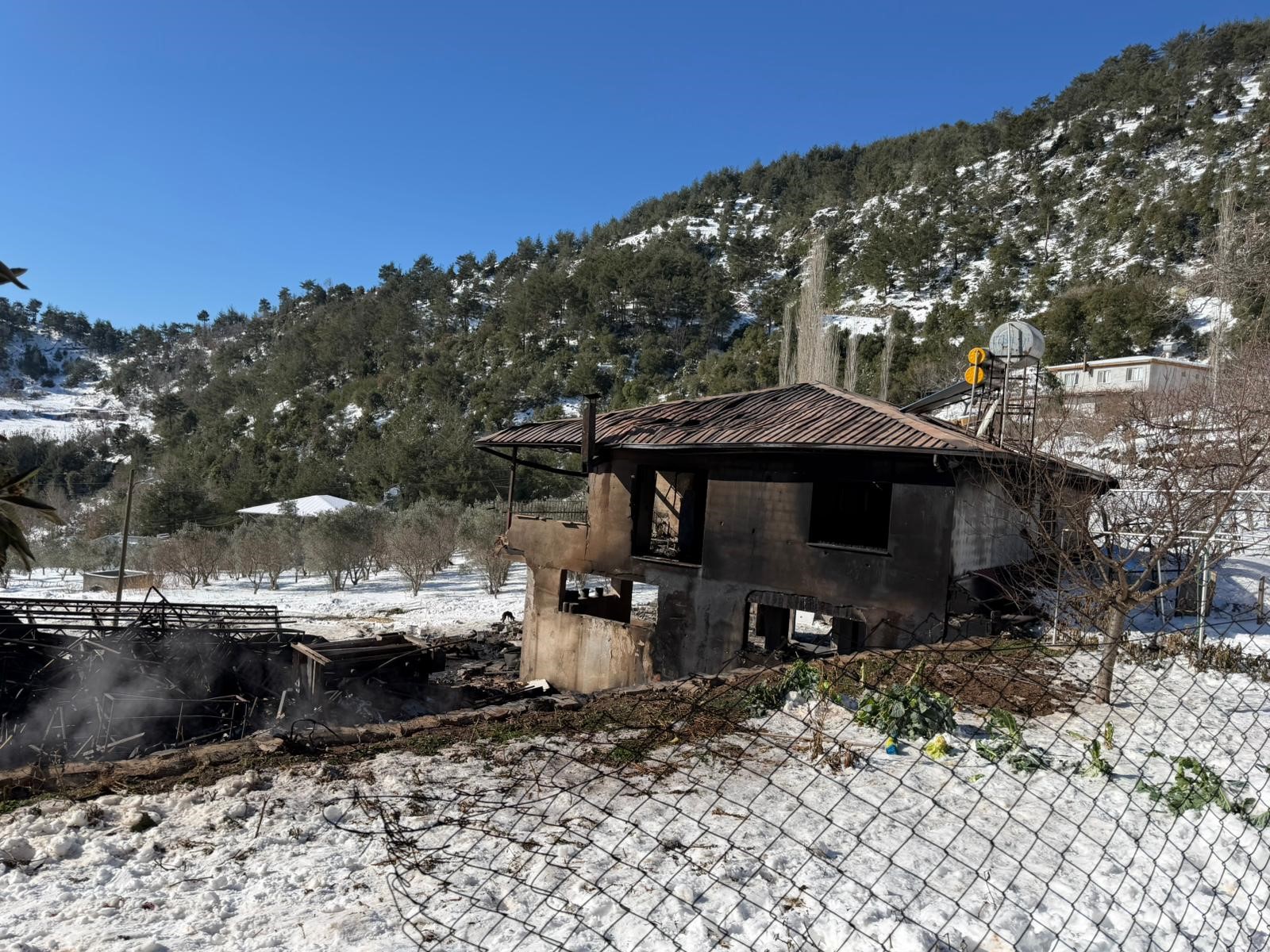 Osmaniye'de Korkutan Gece Hızar Atölyesinde Yangın (3)