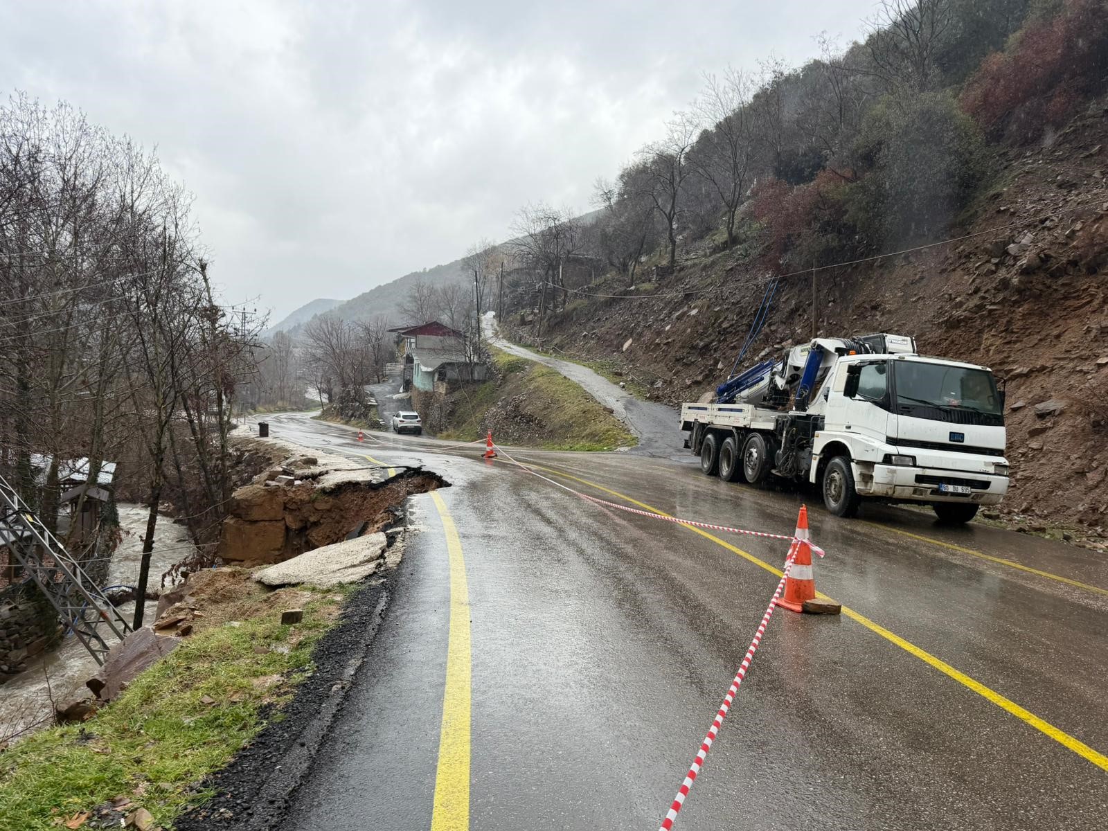Osmaniye'de Yol Göçtü (1)
