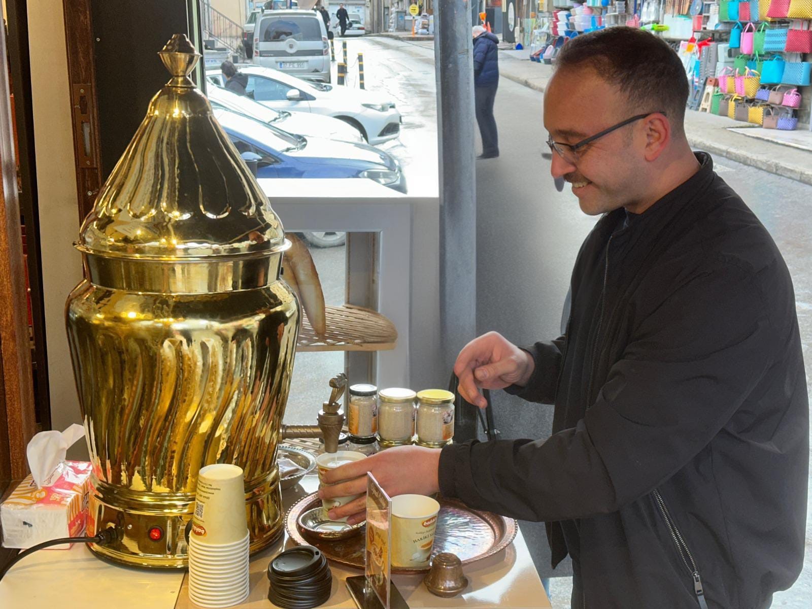 Soğuk Havaların Vazgeçilmezi Yine Salep Oldu!-1
