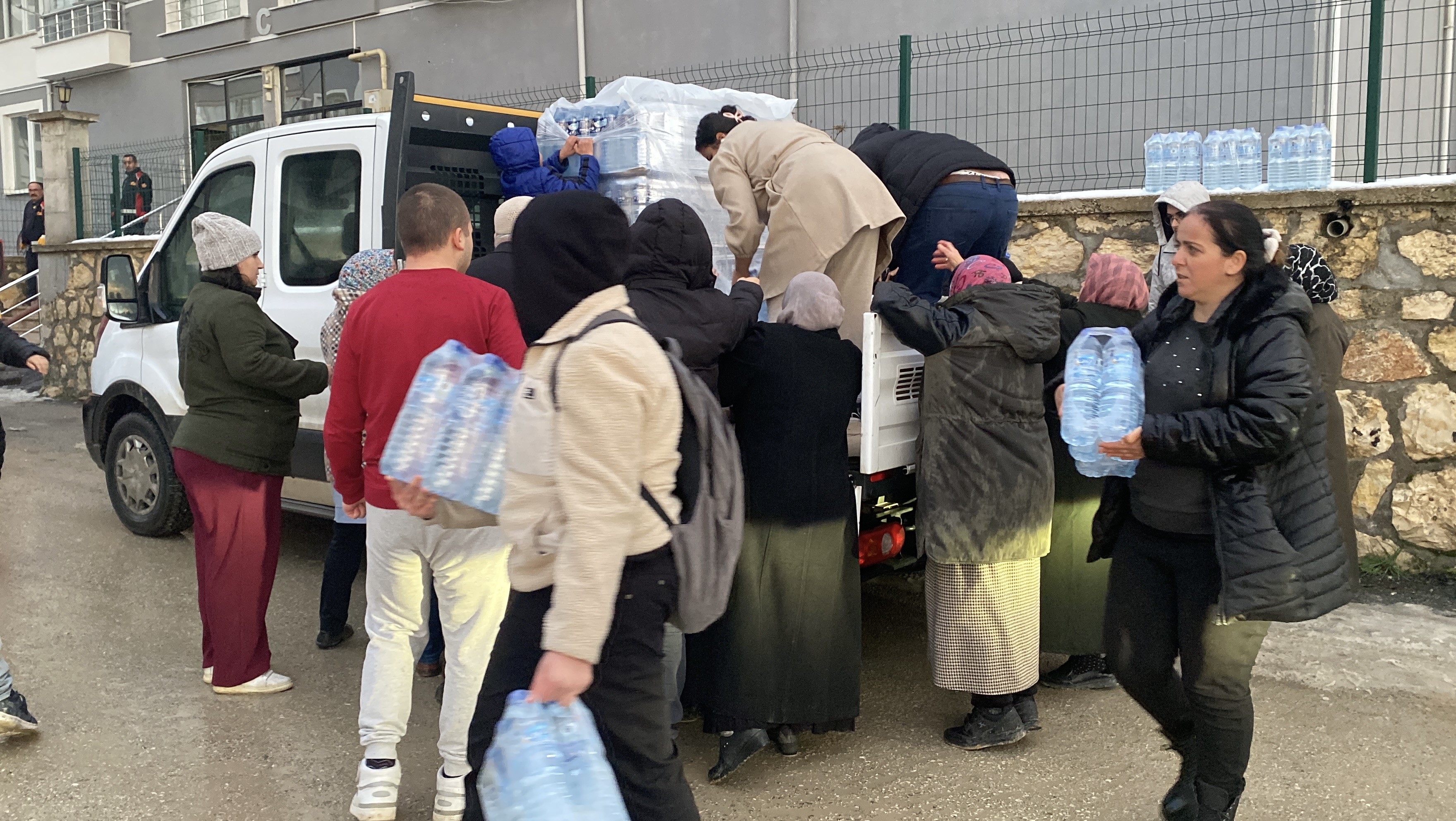 Su Kesintisinin 4. Gününde Belediye'den Su Takviyesi-1