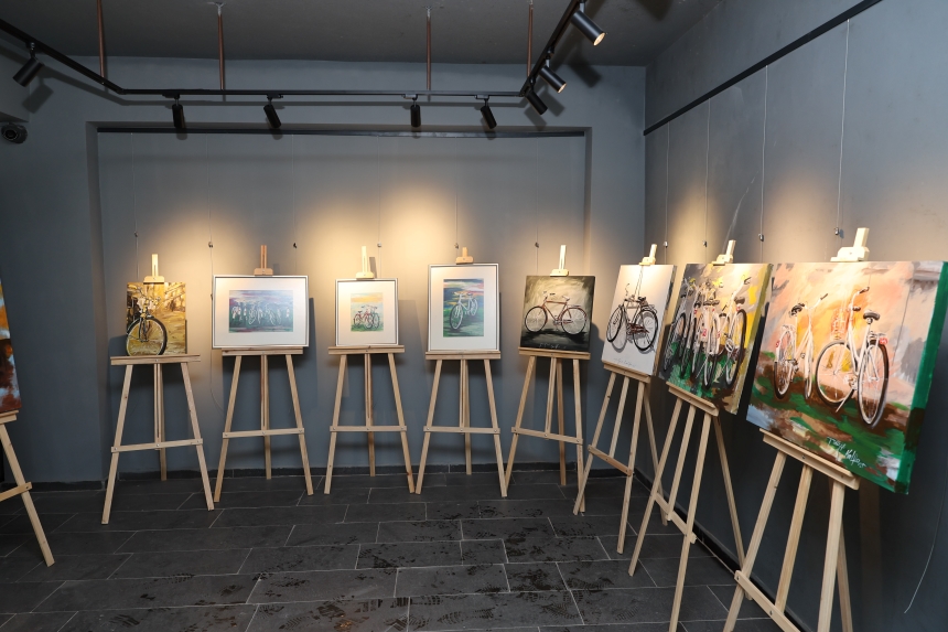 Tuvalden Yollara Yolculuk Bisiklet Sergisi Galeride (1)