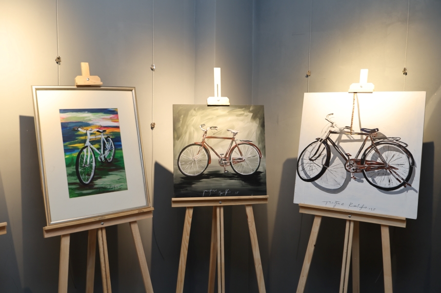 Tuvalden Yollara Yolculuk Bisiklet Sergisi Galeride (3)