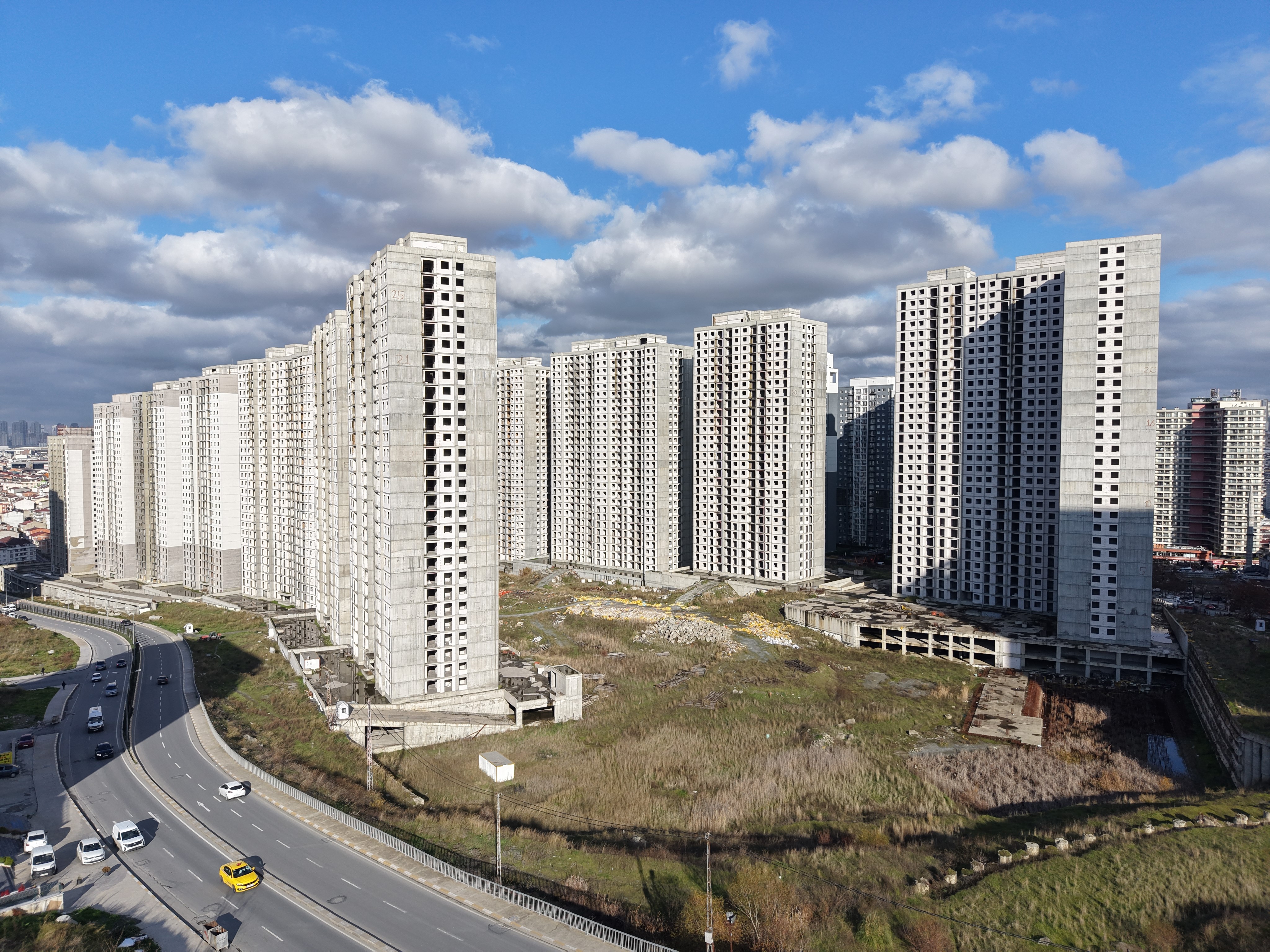 Yarım Kalan Gökdelenler