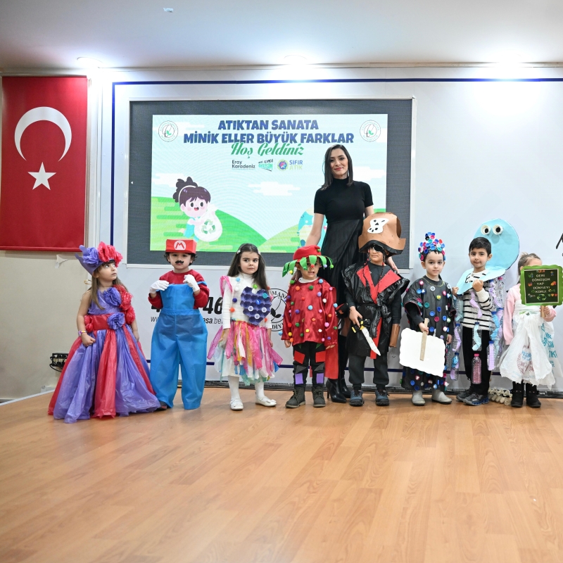 Atıklar Minik Ellerle Sanata Dönüştürdü (2)