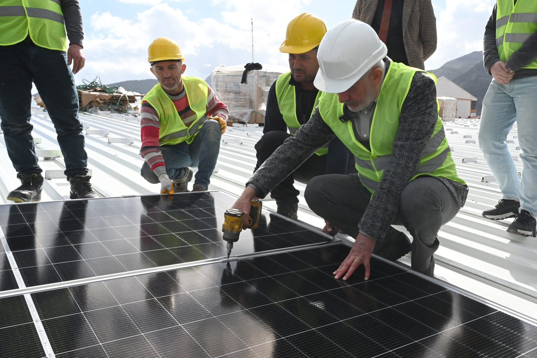 Belediye Bütçesine Güneş Desteği Kapalı Pazarı Ges’leniyor-1