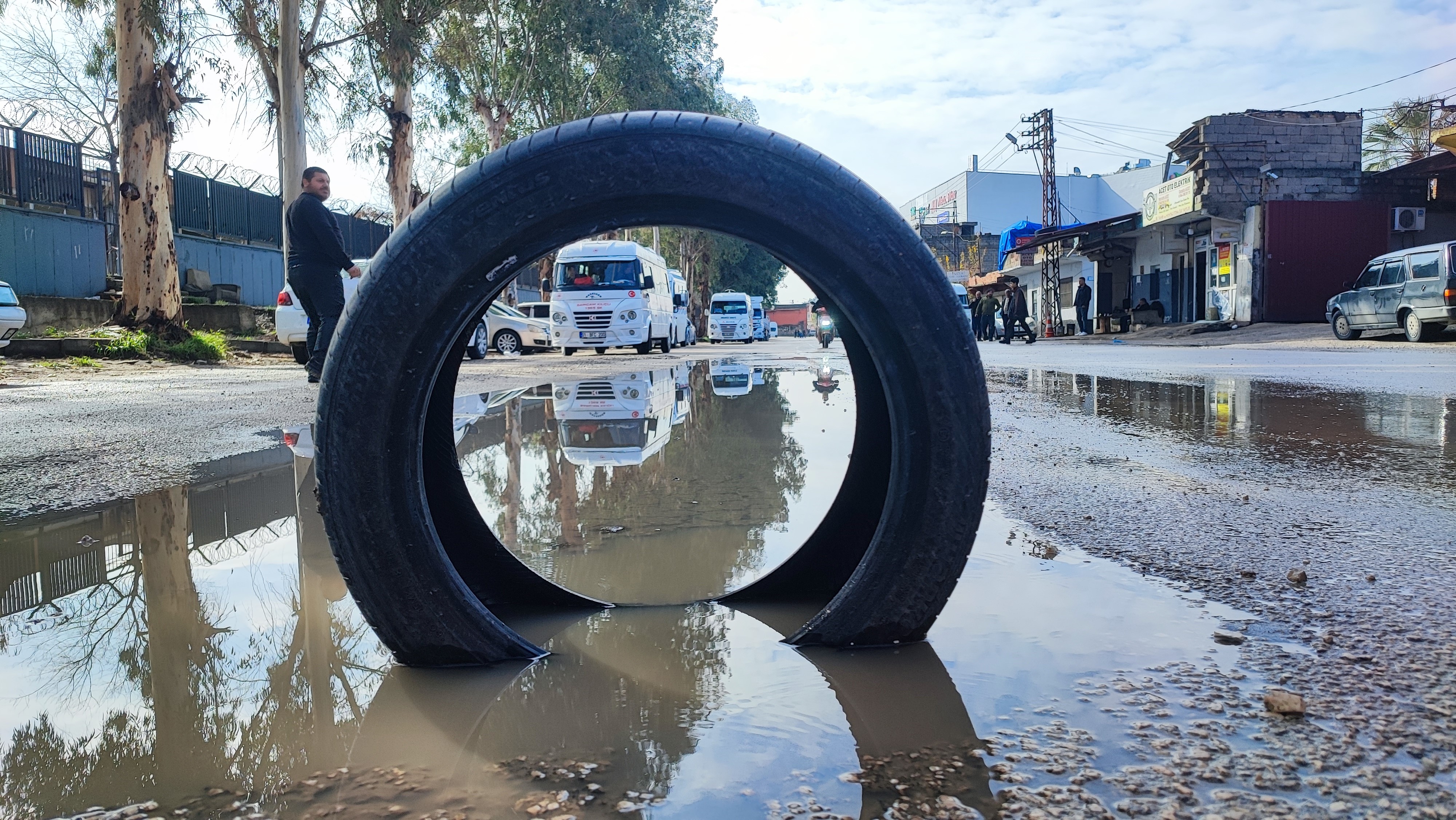 Belediyeden Çözüm Gelmeyince Yol Onarımı Vatandaşa Kaldı!-1