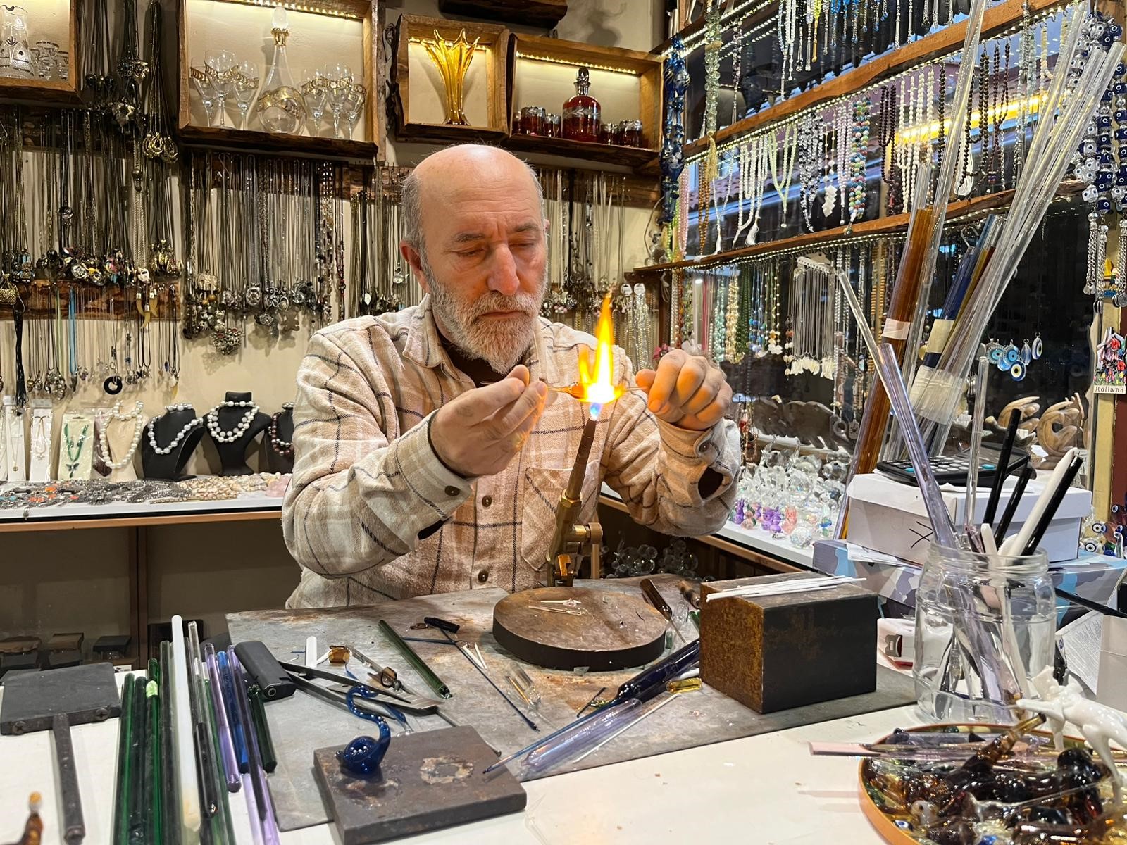 Cam Üfleme Ustasından Dünya Sahnesine Yolculuk1